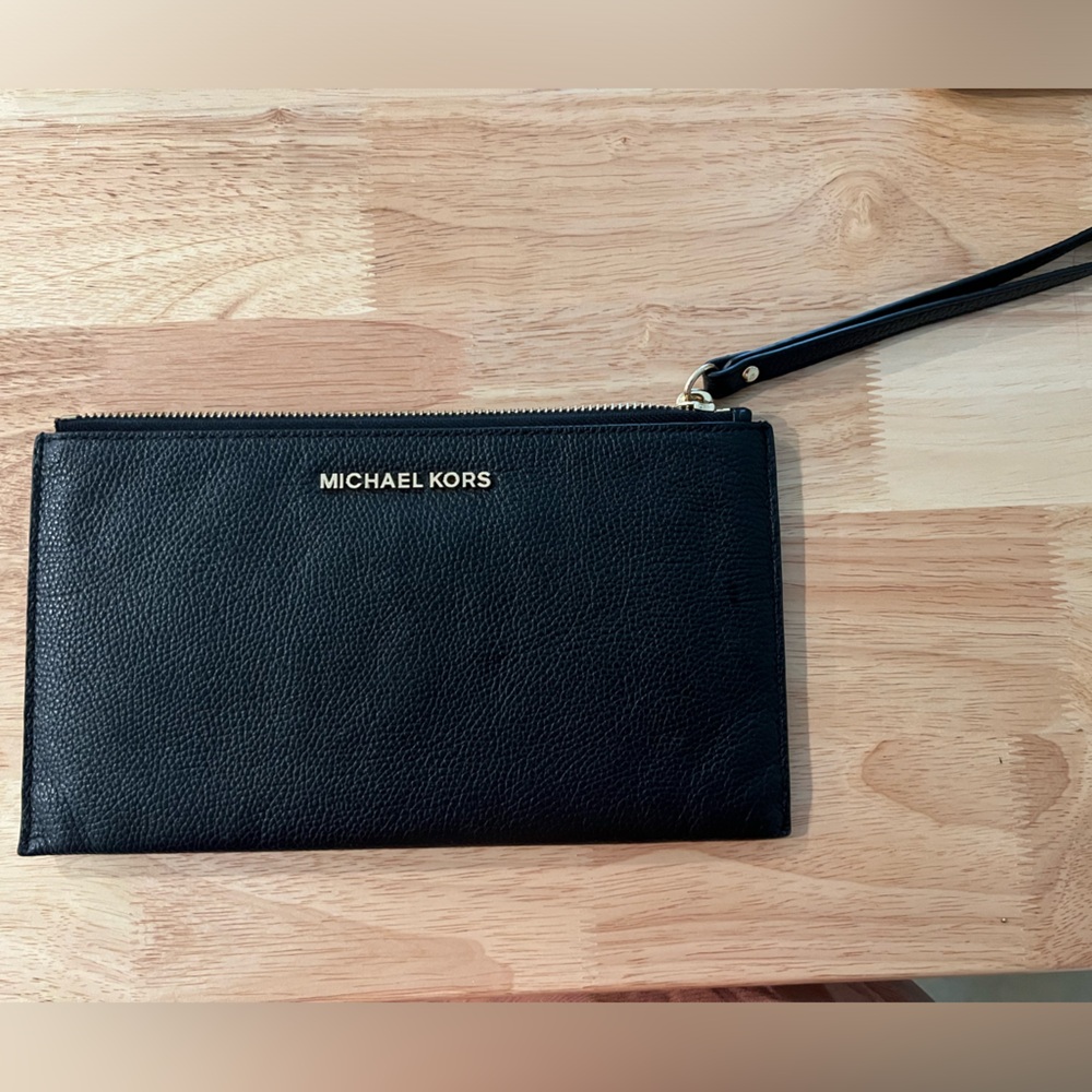 Michael Kors Wristlet